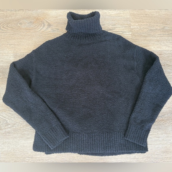 UGG Yolanda Turtleneck Sweater Black Boucle Cozy Knit Women’s Medium - Picture 10 of 10